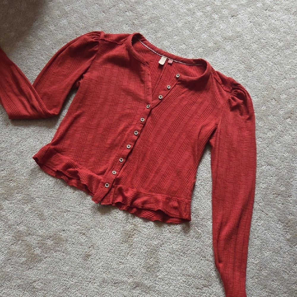 Pilcro Rust Red Ribbed Button-Front Ruffle Hem Top